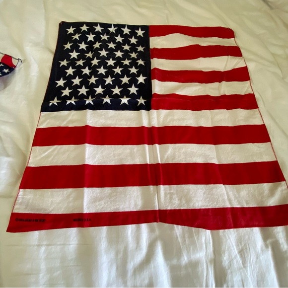 Hav-a-Hank 20” square US Flag - Picture 1 of 2
